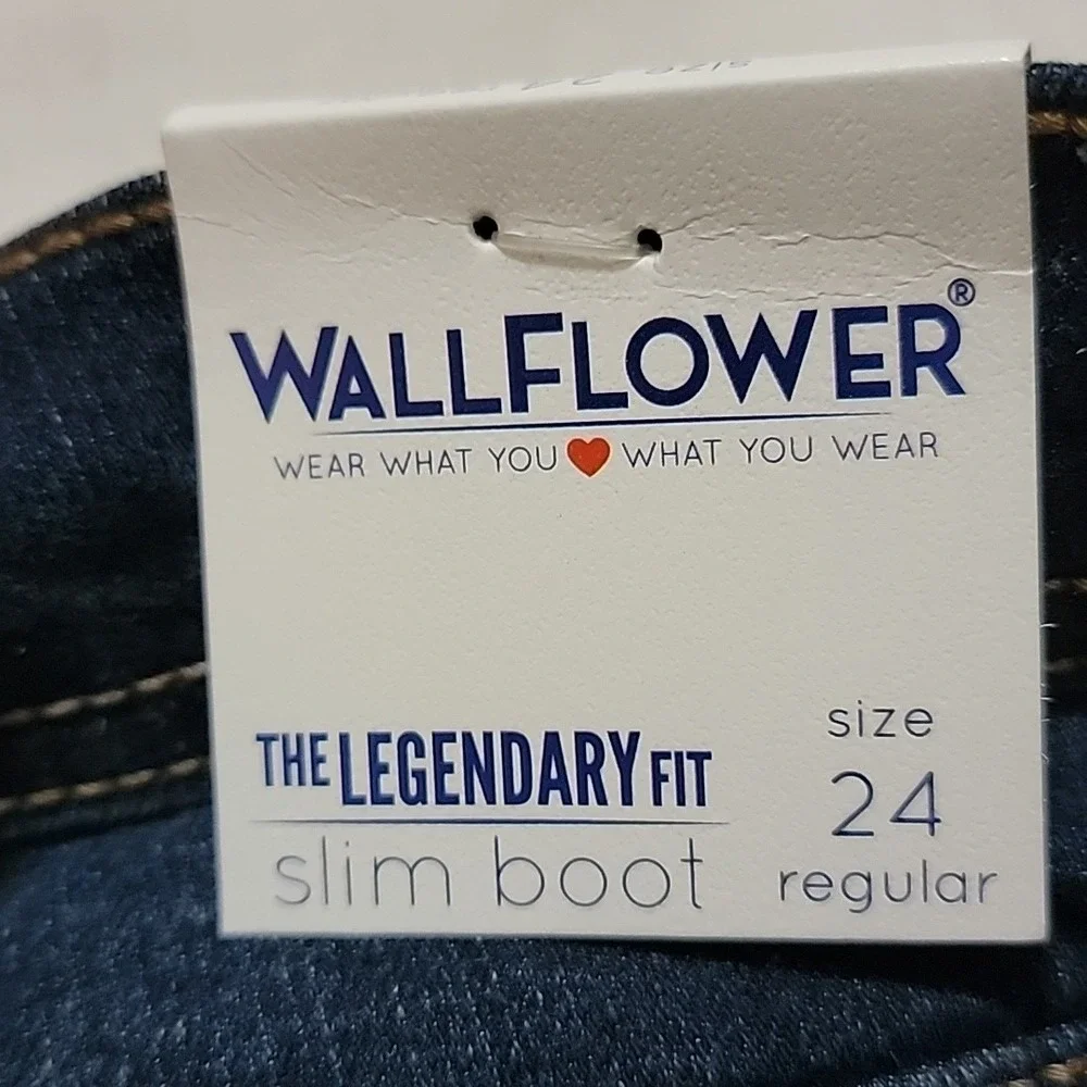 Wallflower Legendary‎ Fit Slim Bootcut Jeans Size 24 Evan Dark Wash Belted NWT